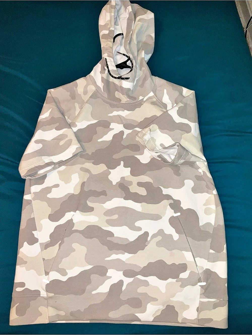 Old Navy Active Dynamic Fleece Camo Hoodie Gray & White Size Medium